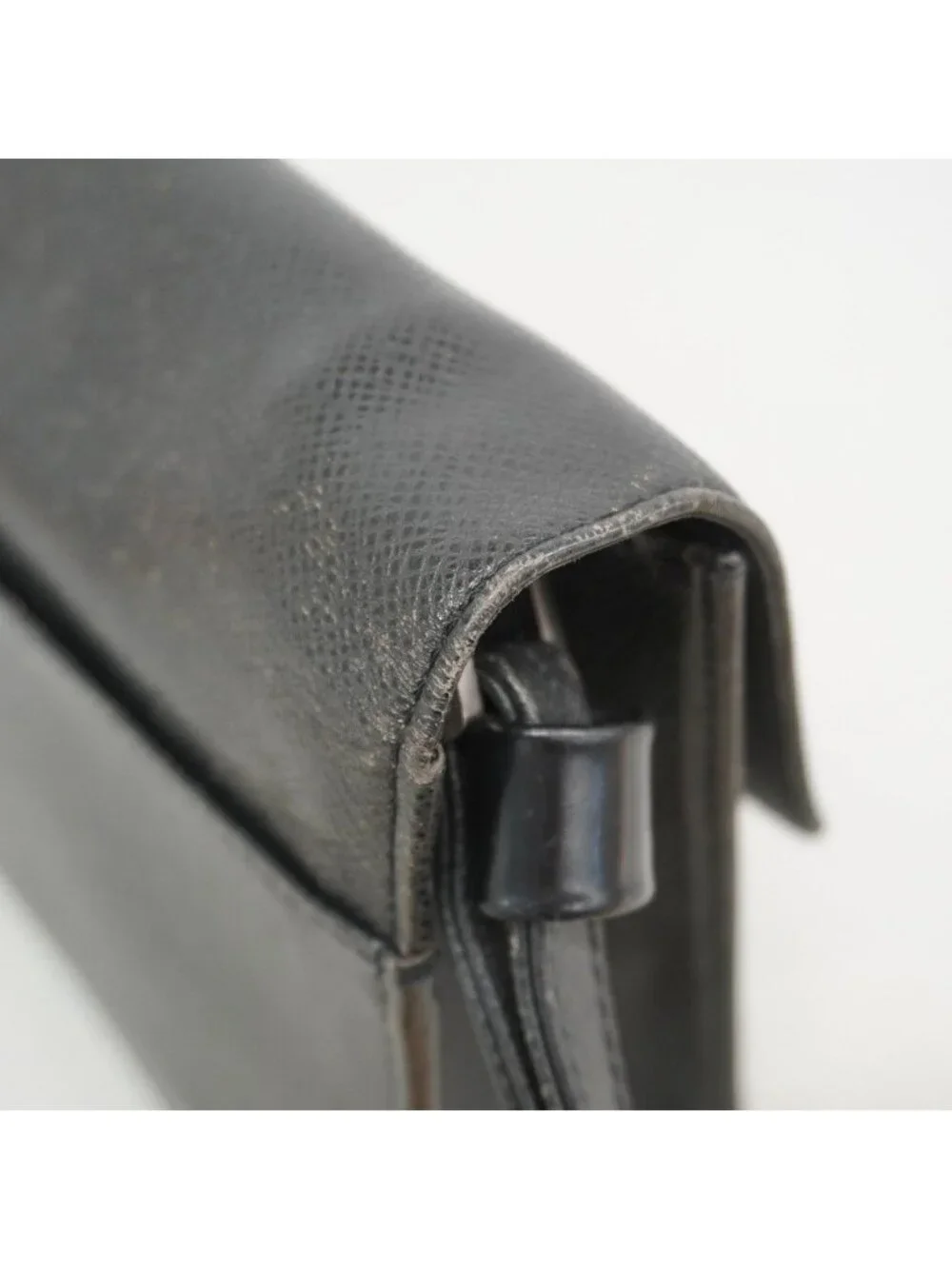 Louis Vuitton Clutch Taiga Selenga Ardoise